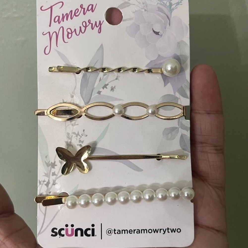 Tamera Mowry/Scuncï Hair Clips/Barrettes